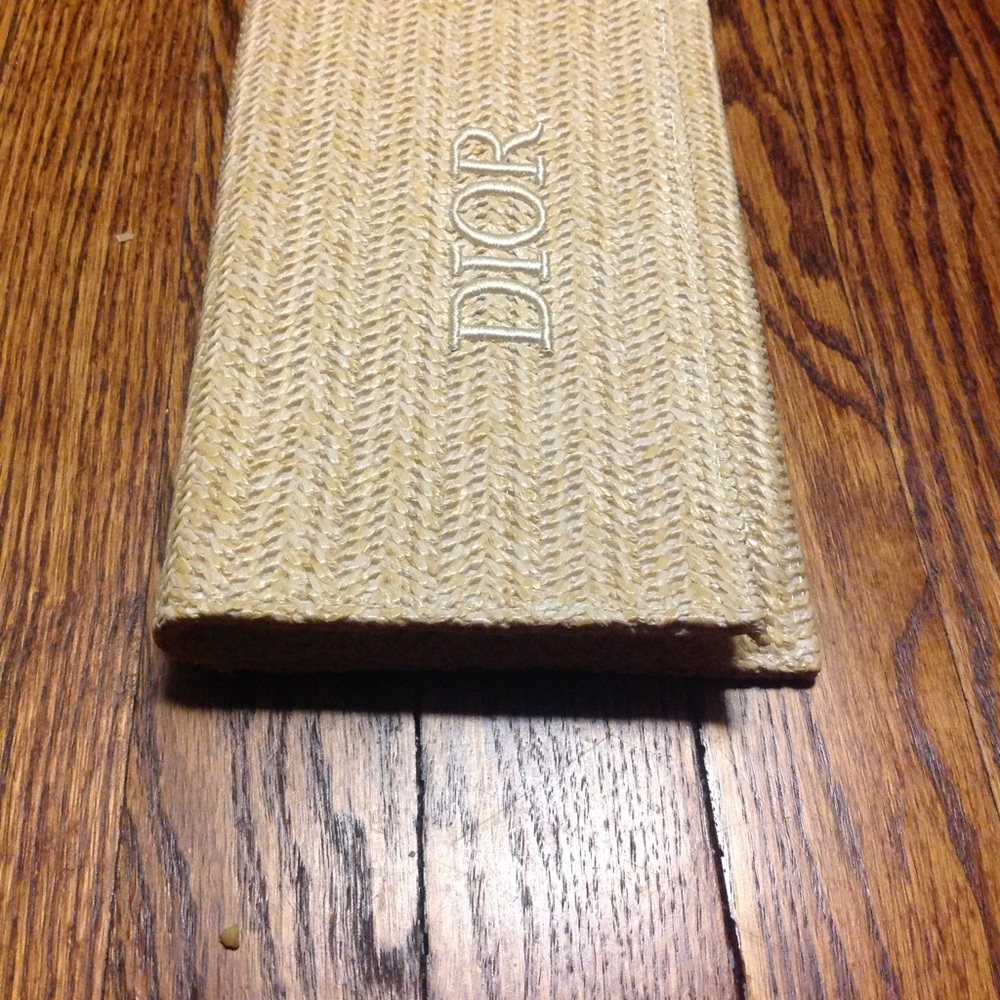 Clutch New in a Box, No price tags - Picture 6 of 7